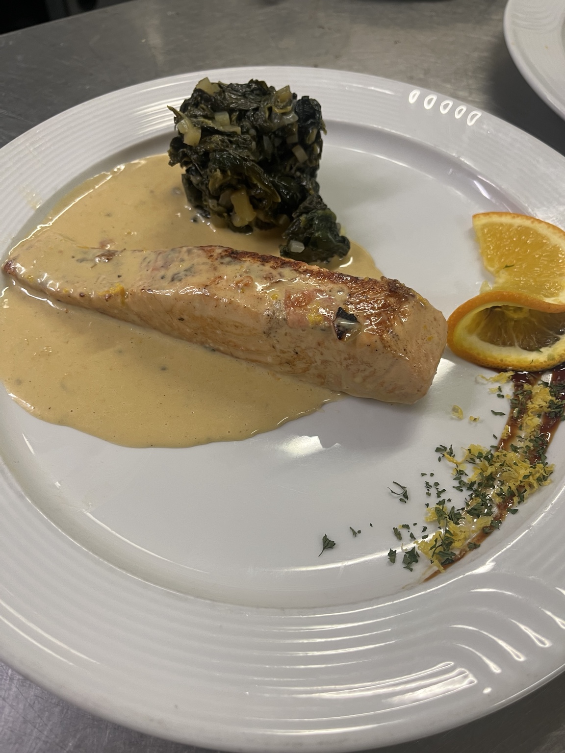 Filetto di salmone in salsa all'arancia