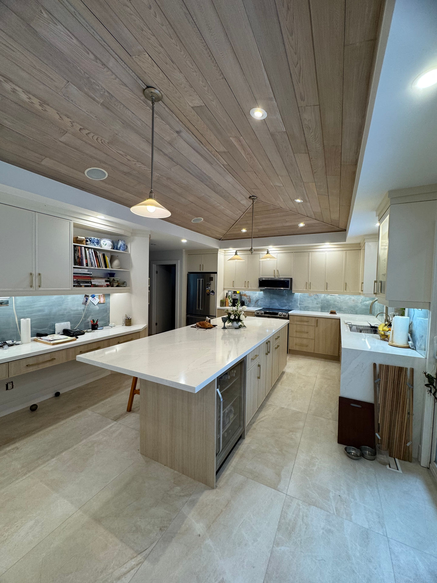 Kitchen with long countertop in King City made by Pearl Knstructions