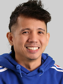 Headshot 2025 - Kit Dohaylo.jpg