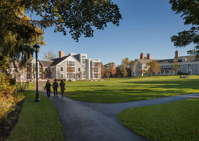 Concord Academy paths and expansive lawn
