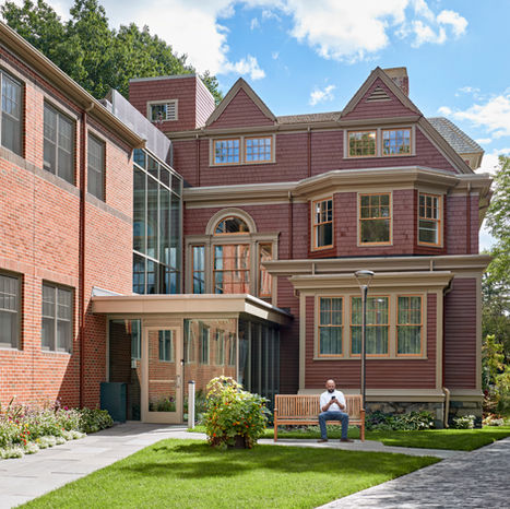Front garden at the Lincoln Institute of Land Policy Cambridge, MA Crowley Cottrell LLC Landscape Architecture