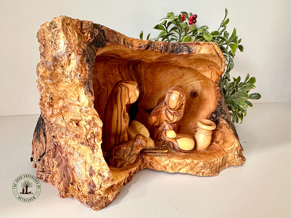 Miniatura: Belén de madera de olivo dentro de una cueva de madera de olivo