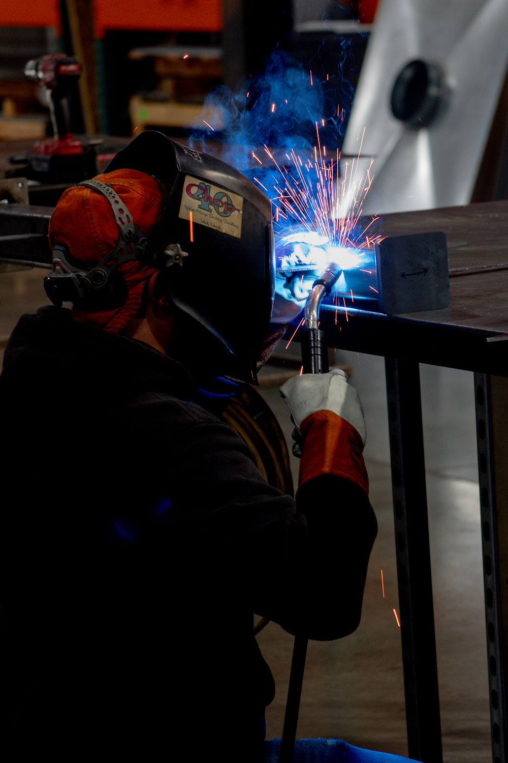 Welding metal