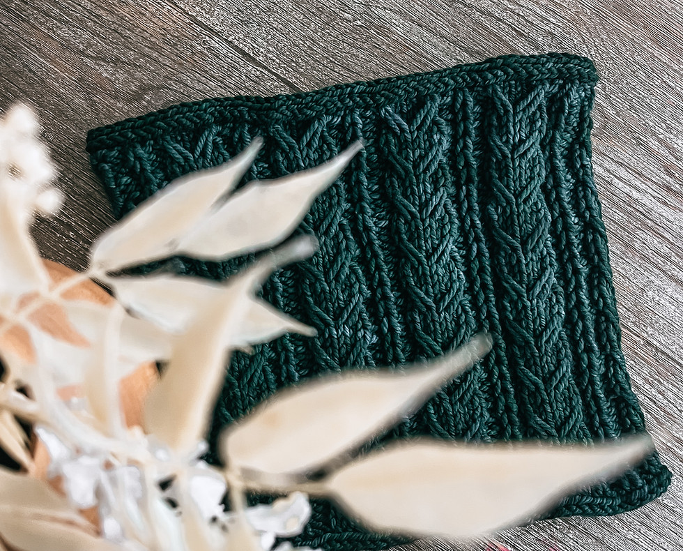 Thumbnail: Heart of Winter Cowl