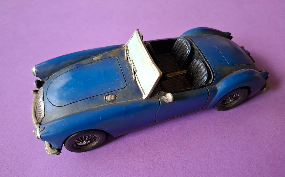 Miniatyrbild: MG MGA wax scale model, with box