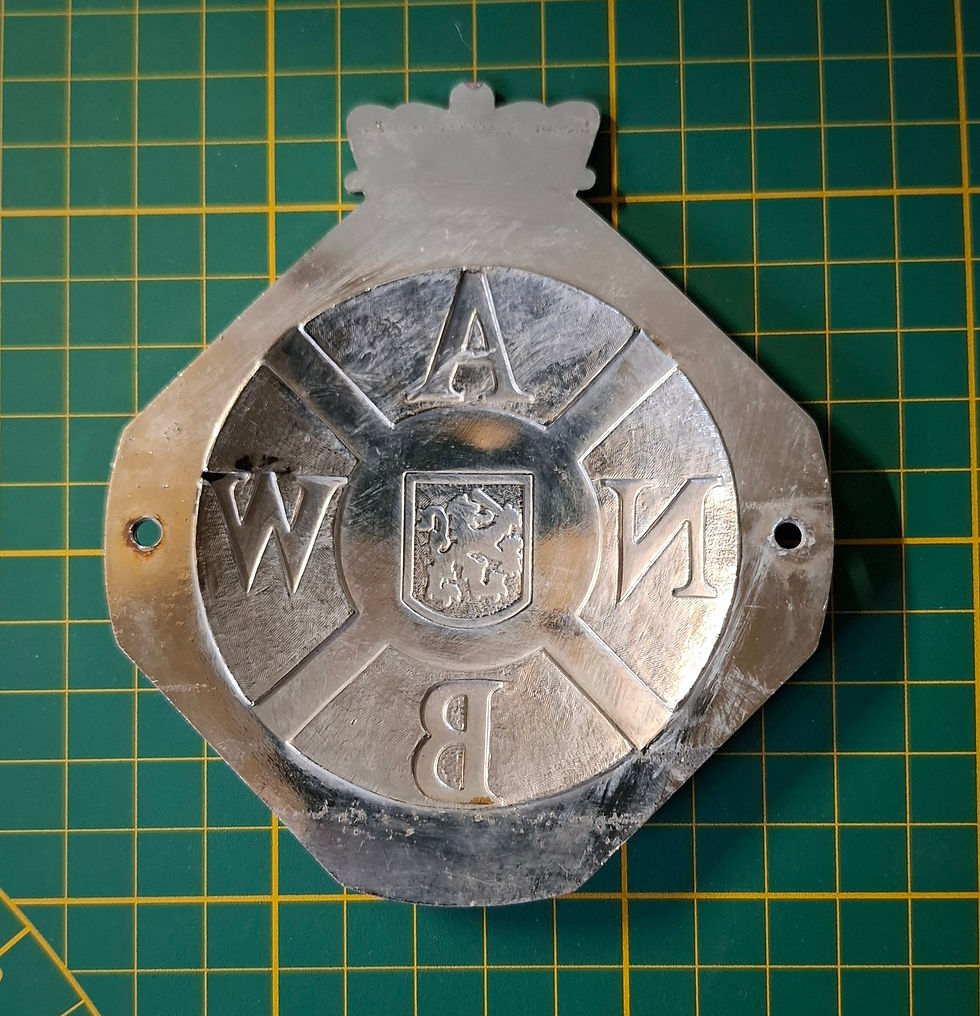 ANWB grille badge, rear