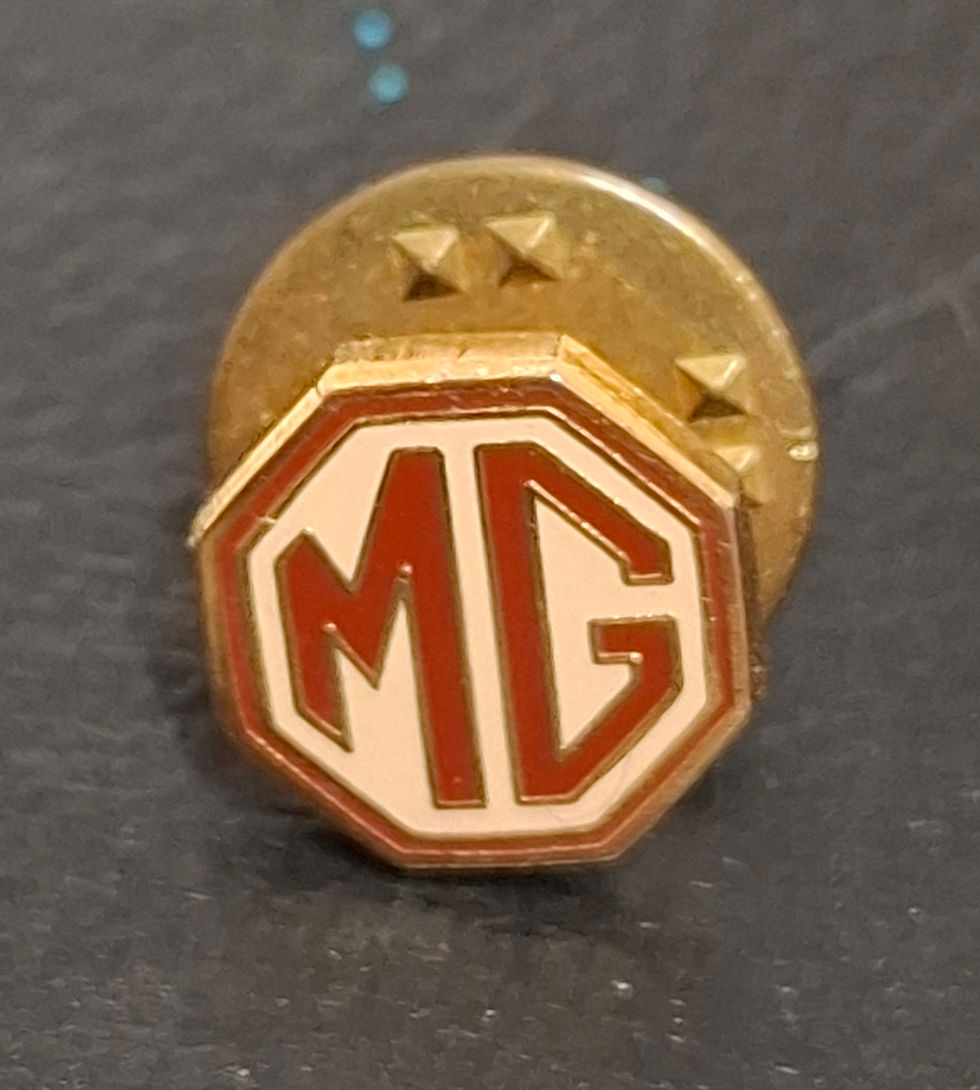Miniature : MG Octagon pin badge, gilt