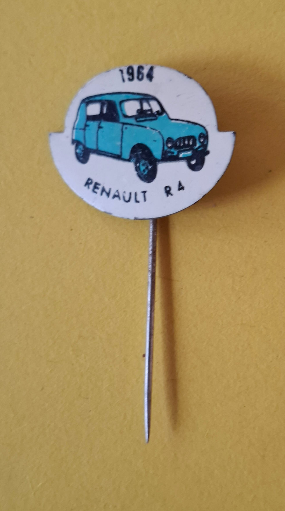 Miniatyrbild: Renault R4, 1964 pin