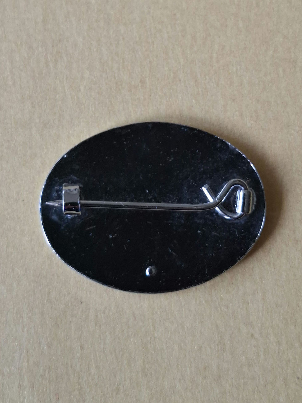 New Forest Centre, Morgan Sports Car Club, pin badge, rear
