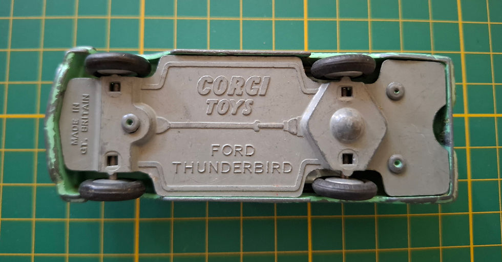 Miniaturebillede: Ford Thunderbird 1950s - Corgi Toys 214, bottom
