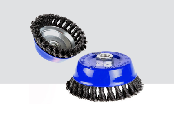 Szczotka doczołowa splatana