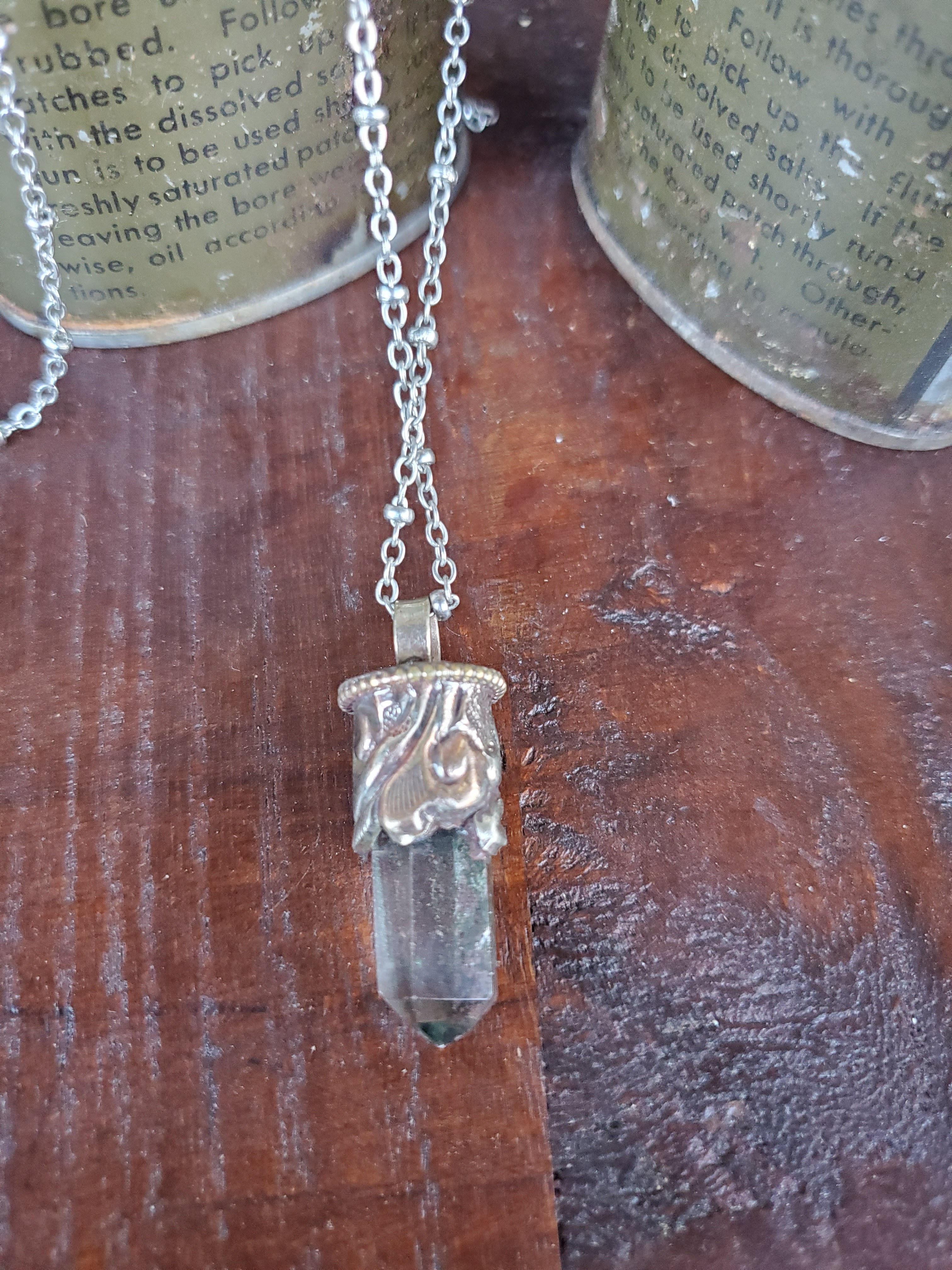 SHORT CLEAR QUARTZ PENDULUM