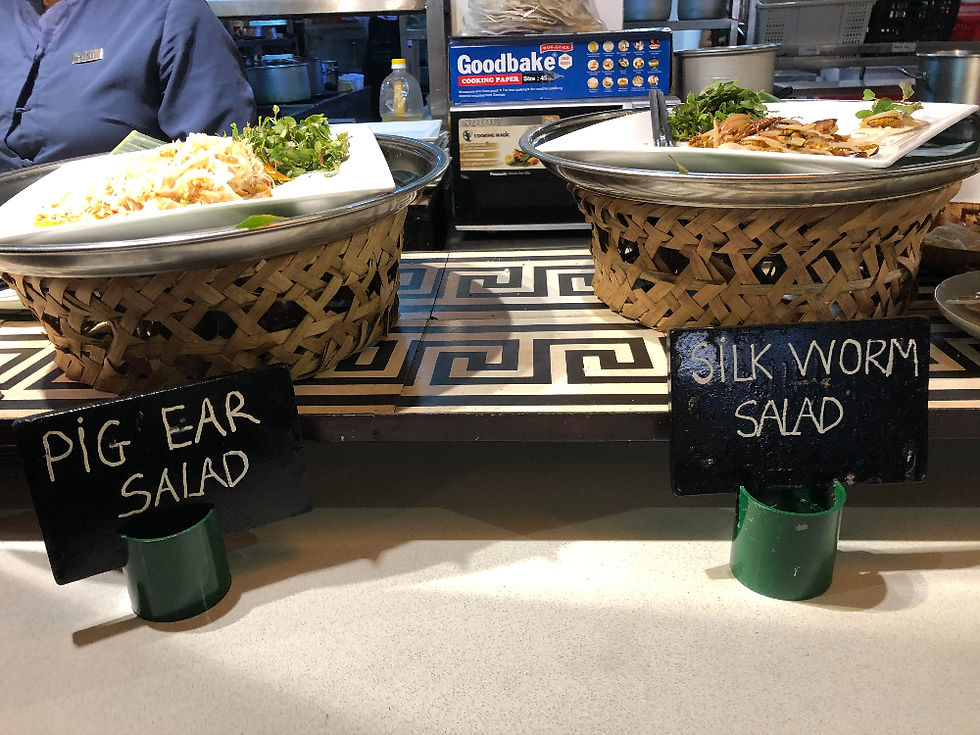 Delikatesser på matbordet i Vietnam