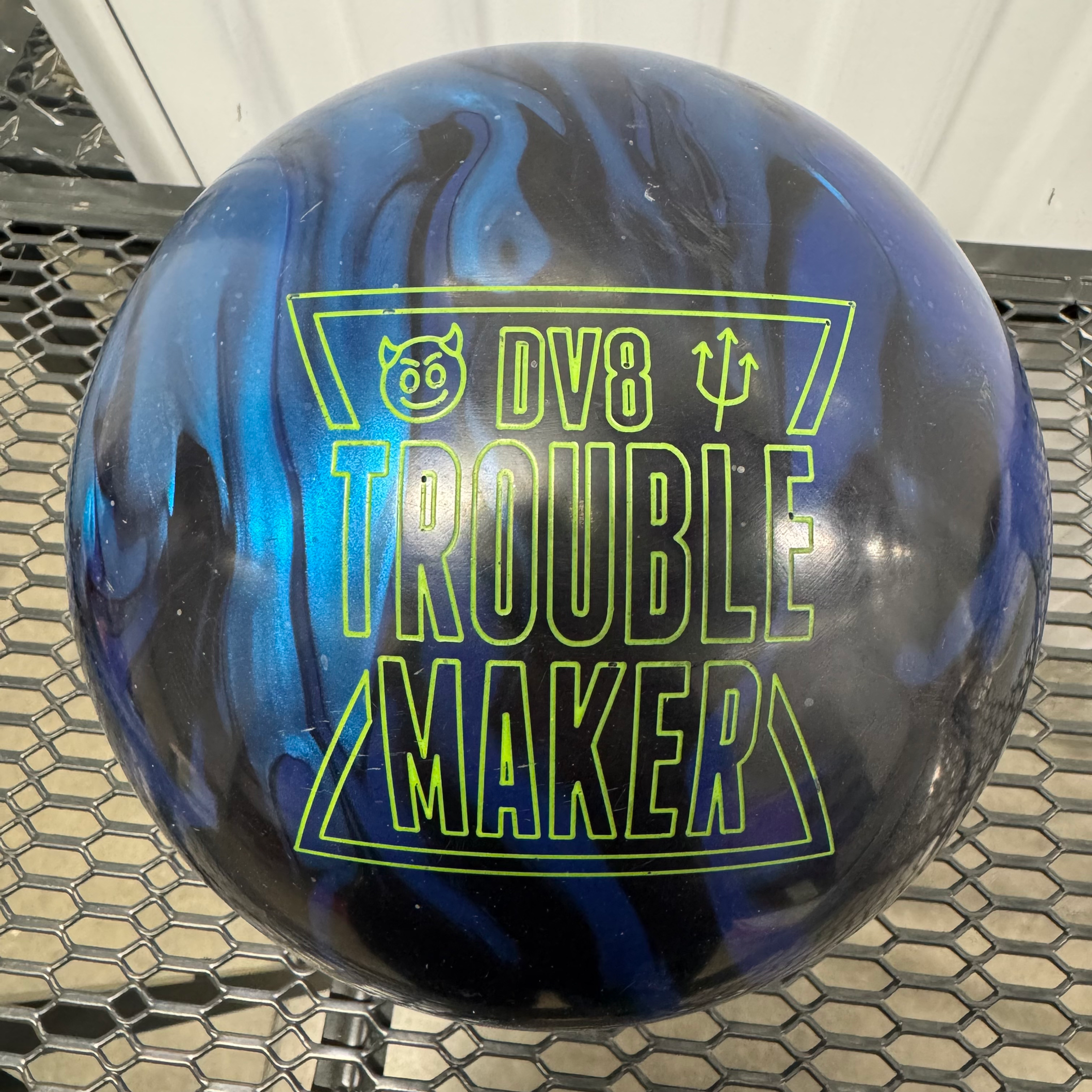 16LB DV8 Trouble Maker