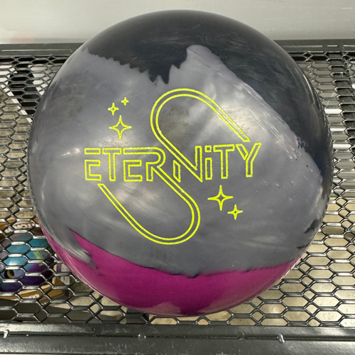 プラグ済み900Global Eternity 15ポンド 900 Global Eternity Bowling Ball