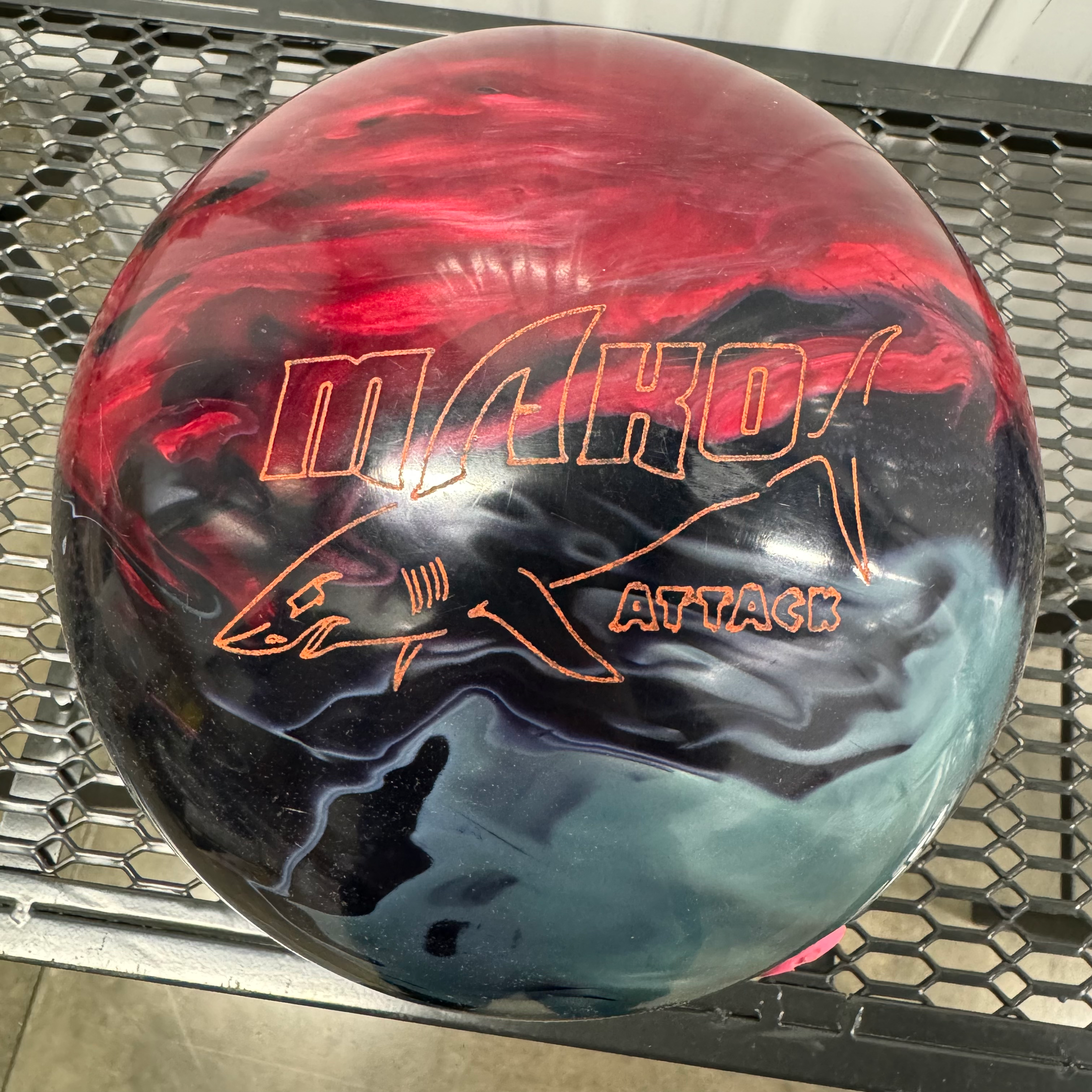 15LB Track Mako Attack