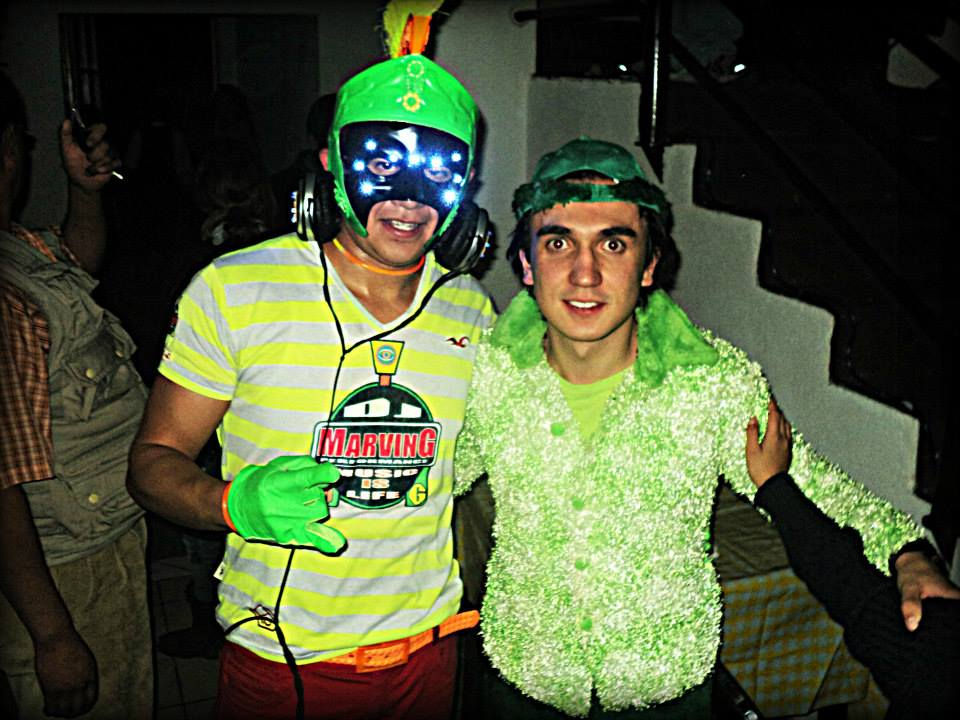 DJ MARVING Y LUDOVIQUITO PELUCHE