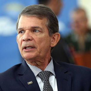 Ações da Petrobrás despencam após troca de líder da estatal