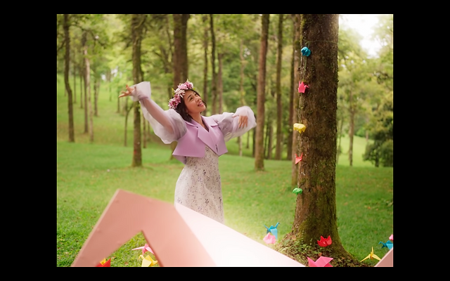 Stills - Andien - Benang Asmara 5.png