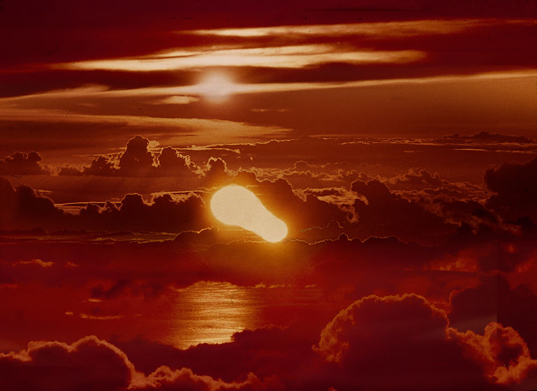 Tubular-ufo-III-40x60cm-non-produite.jpg