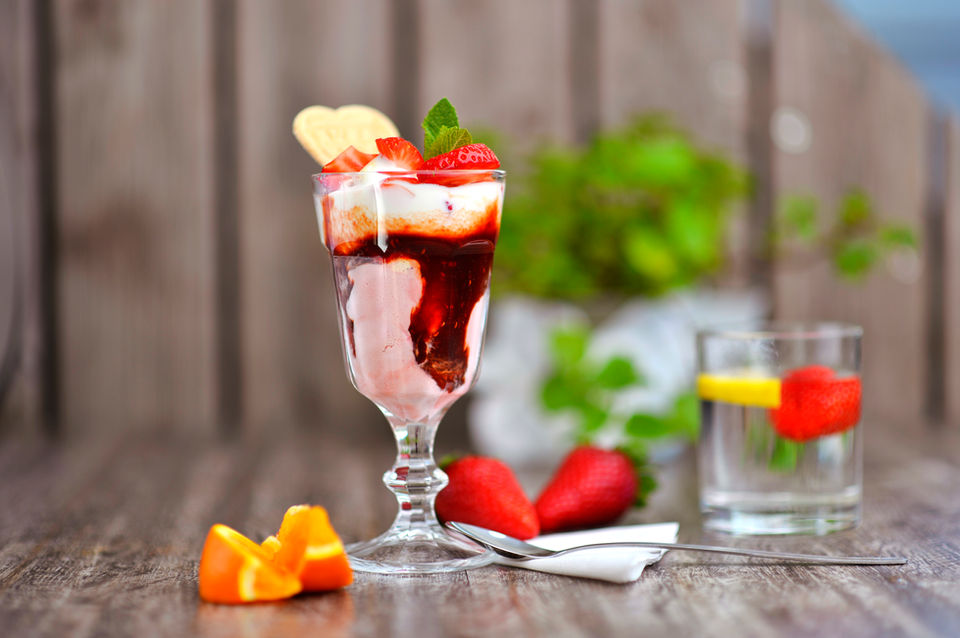 Eisbecher für die perfekte Sommererfrischung im Sunset Klagenfurt, Restaurant am Wörthersee