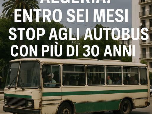 Il governo annuncia misure drastiche dopo la strage di El Harrach. Tra sicurezza, restrizioni commerciali e sfide industriali. In Algeria si apre un nuovo capitolo nella gestione del trasporto pubblico. Il ministero dei Trasporti ha reso noto che, entro sei mesi, saranno definitivamente ritirati dalla circolazione tutti gli autobus con oltre trent’anni di servizio. La decisione arriva su indicazione diretta del presidente Abdelmadjid Tebboune, dopo il gravissimo incidente avvenuto il 15 agosto scorso ad Algeri: un autobus, in pessime condizioni, è precipitato nel fiume El Harrach causando 18 morti e 24 feriti. La presidenza ha proclamato una giornata di lutto nazionale, segno della portata politica ed emotiva della tragedia.