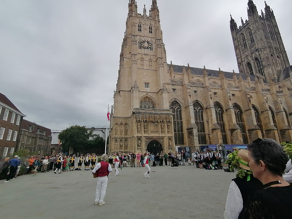 Hop Hoodening at Canterbury Cathedral