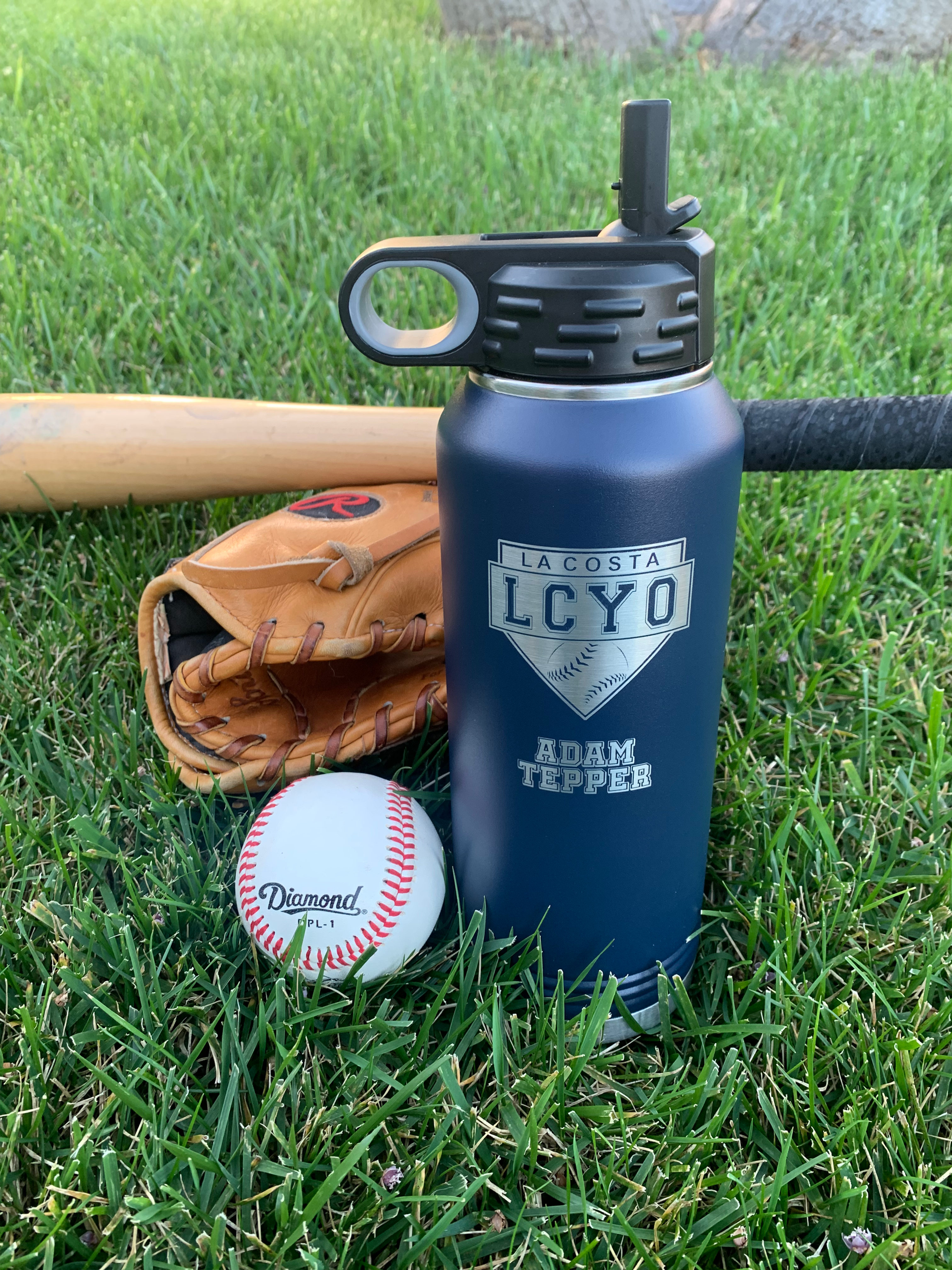 LCYO 32 oz. Water Bottle (Customizable)