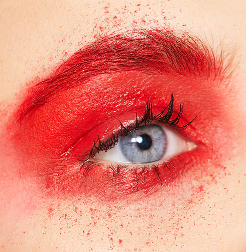 Maquillage des yeux rouges