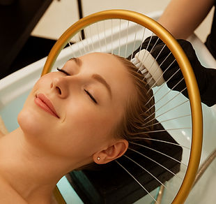 Headspa-behandlung-schuerenberg-kosmetik-in-muelheim (1)_edited.jpg