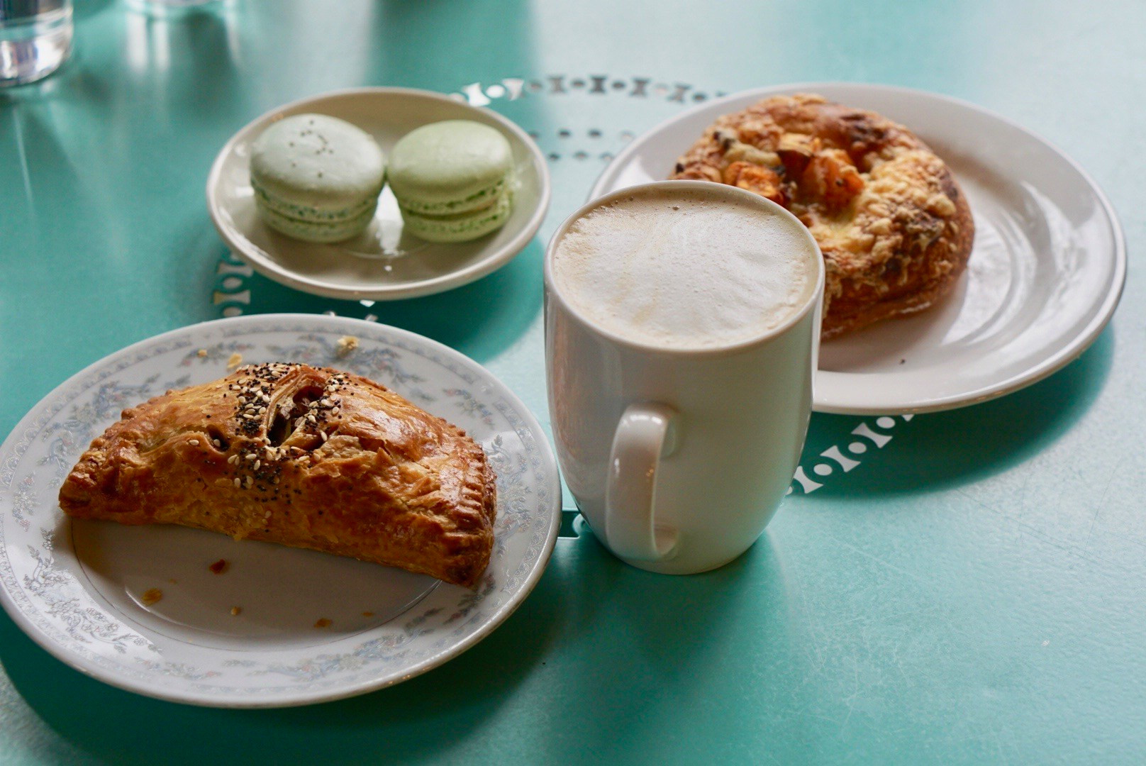 THE CUTEST PASTRY KITCHEN IN DOWNTOWN
