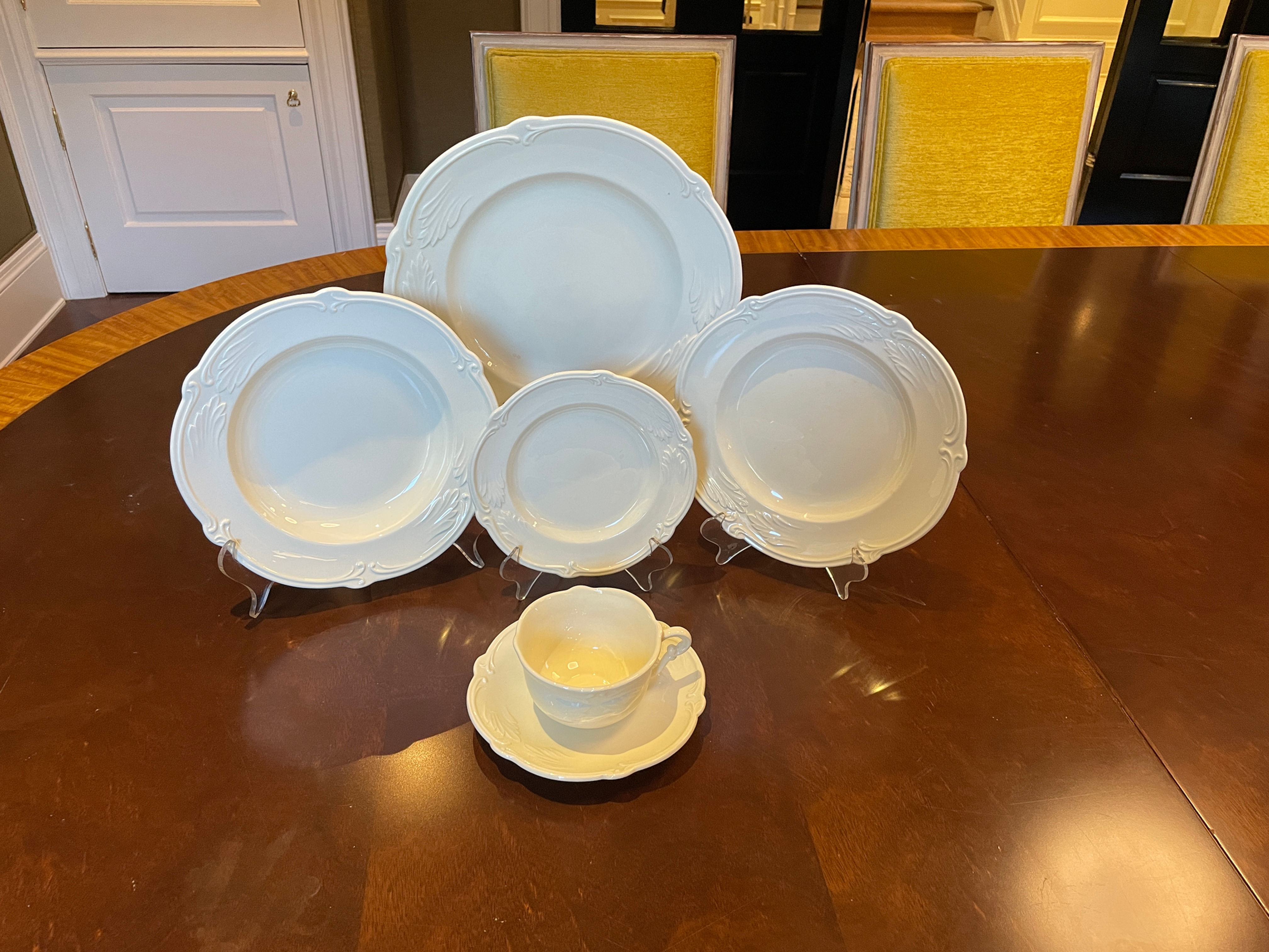 Lot 127B - GIEN France Fine China - Service for 6 (Retail $1,200)