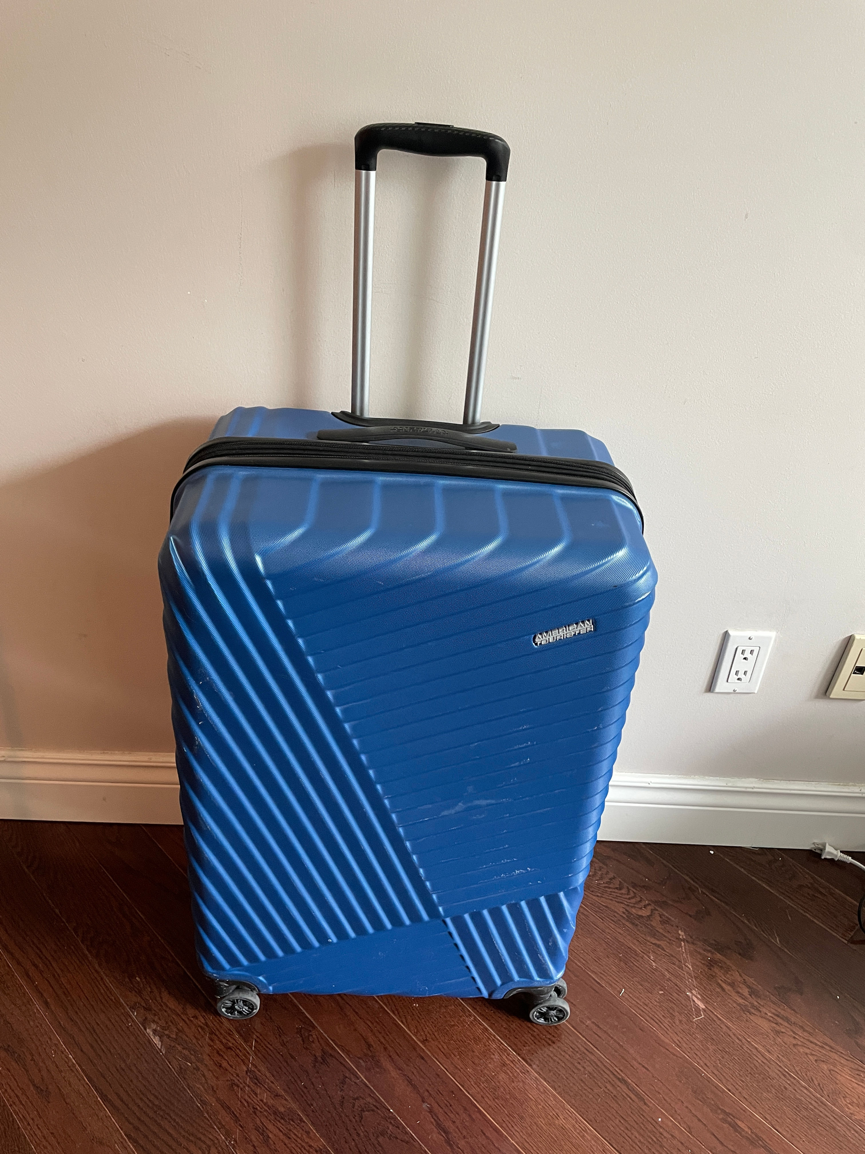 Lot 59 - American Tourister Suitcase - 4 Way Spinner