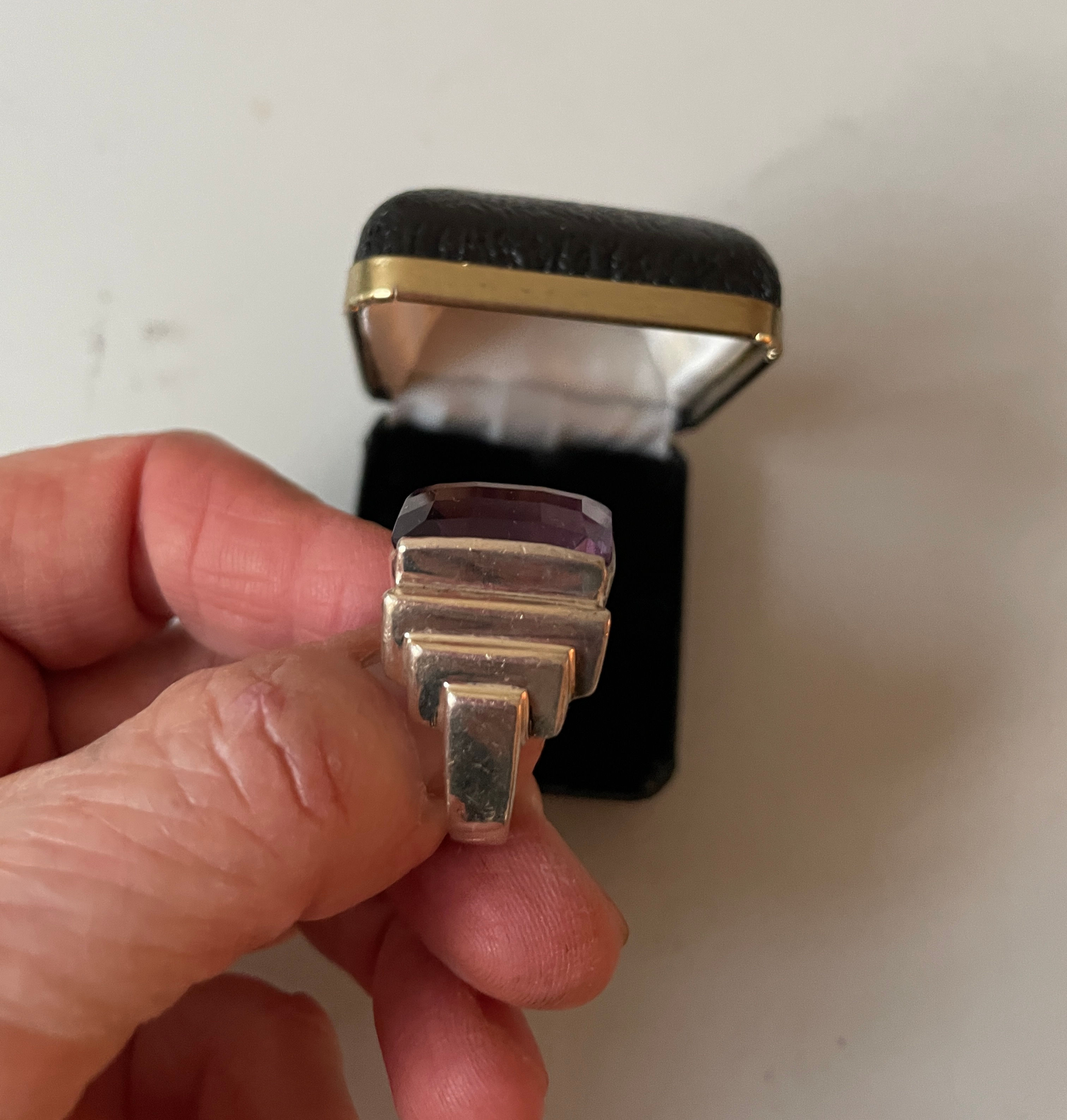 Lot 73 - Sterling Silver Ring - Purple Stone