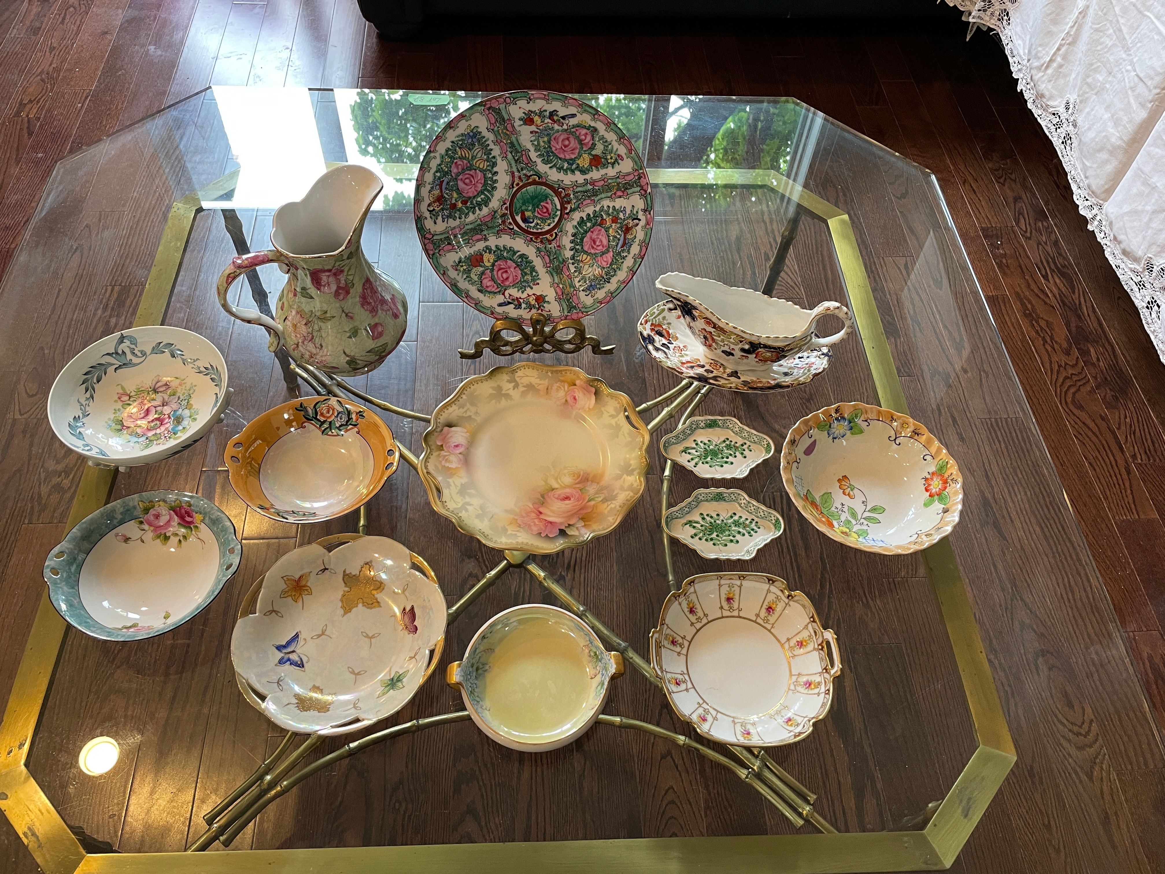 Lot 119 - Plate Collectors Paradise (13 Pieces)