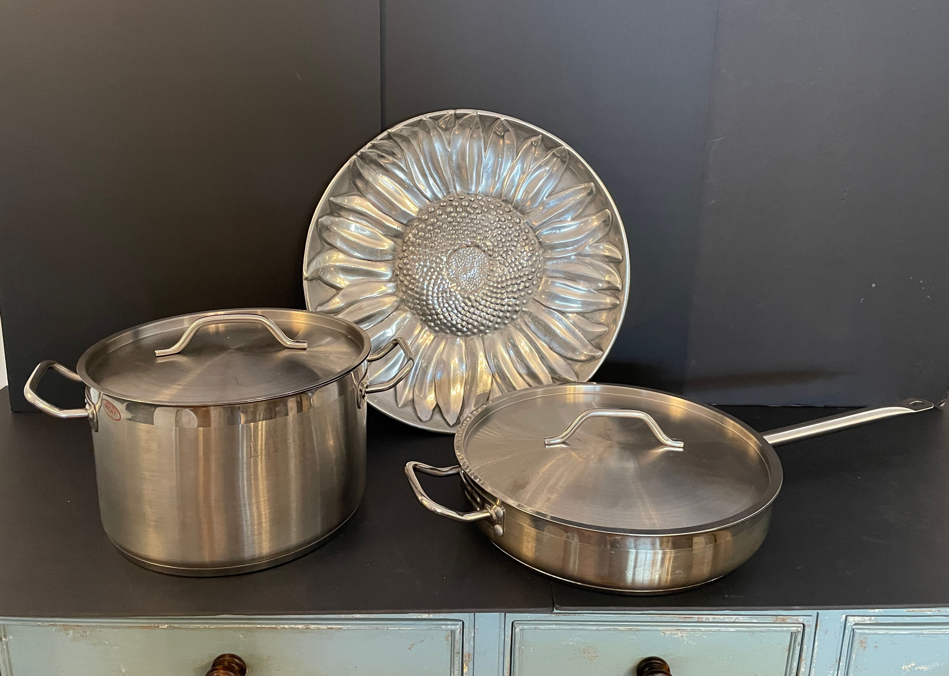Lot 24 - Large Saucepan/Stock Pot/Mariposa Platter