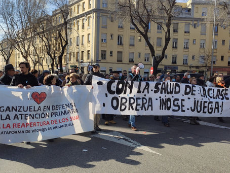 Las asociaciones vecinales de Arganzuela se manifiestan en defensa de la sanidad pública