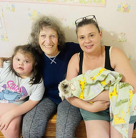 Tanya, Michelle & Merline Trosclair of Houma, La came 8/2/25 for our Ragdoll male & named him DEXTER.