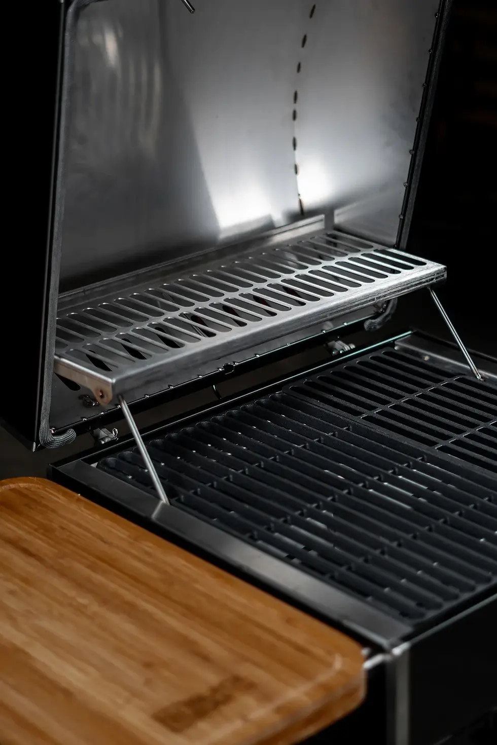 Thumbnail: Black Earth Condo Hybrid Grill