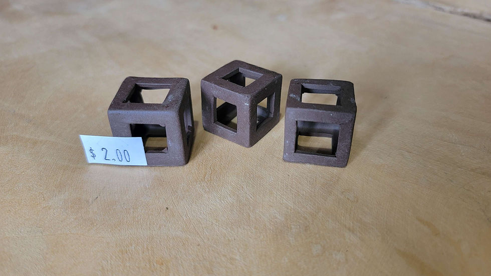 Miniature : Cachettes en terre cuite et autre