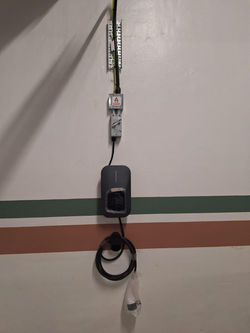 電動車充電栓 EV CHARGER
