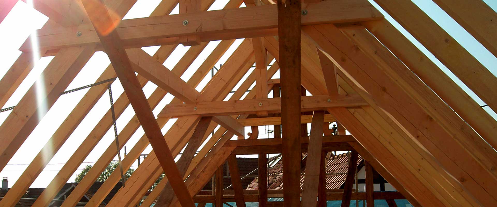 Charpente de toiture dans les Bouches-du-Rhône : fermes, pannes, chevrons et rénovation par couvreur professionnel