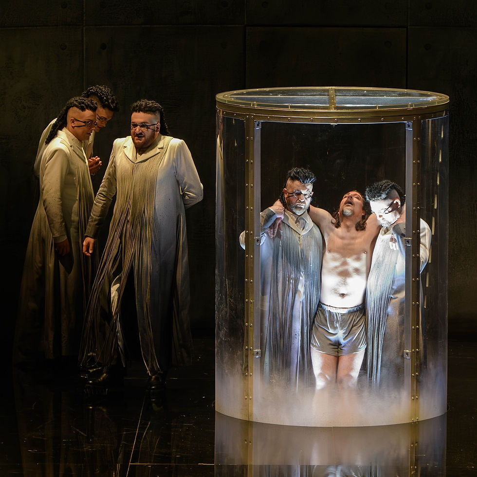 Jochanaan (Jérôme Boutillier) und die fünf Juden (Bild: Opéra national du Capitole – Mirco Magliocca)