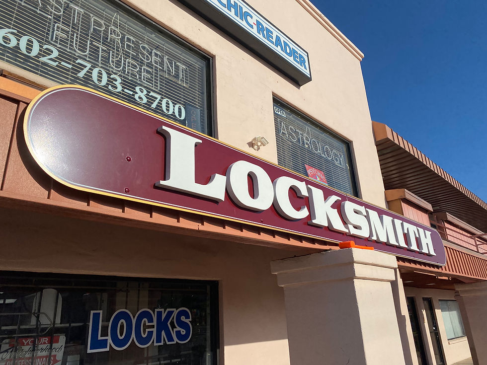Locksmith Scalloped Sign 1
