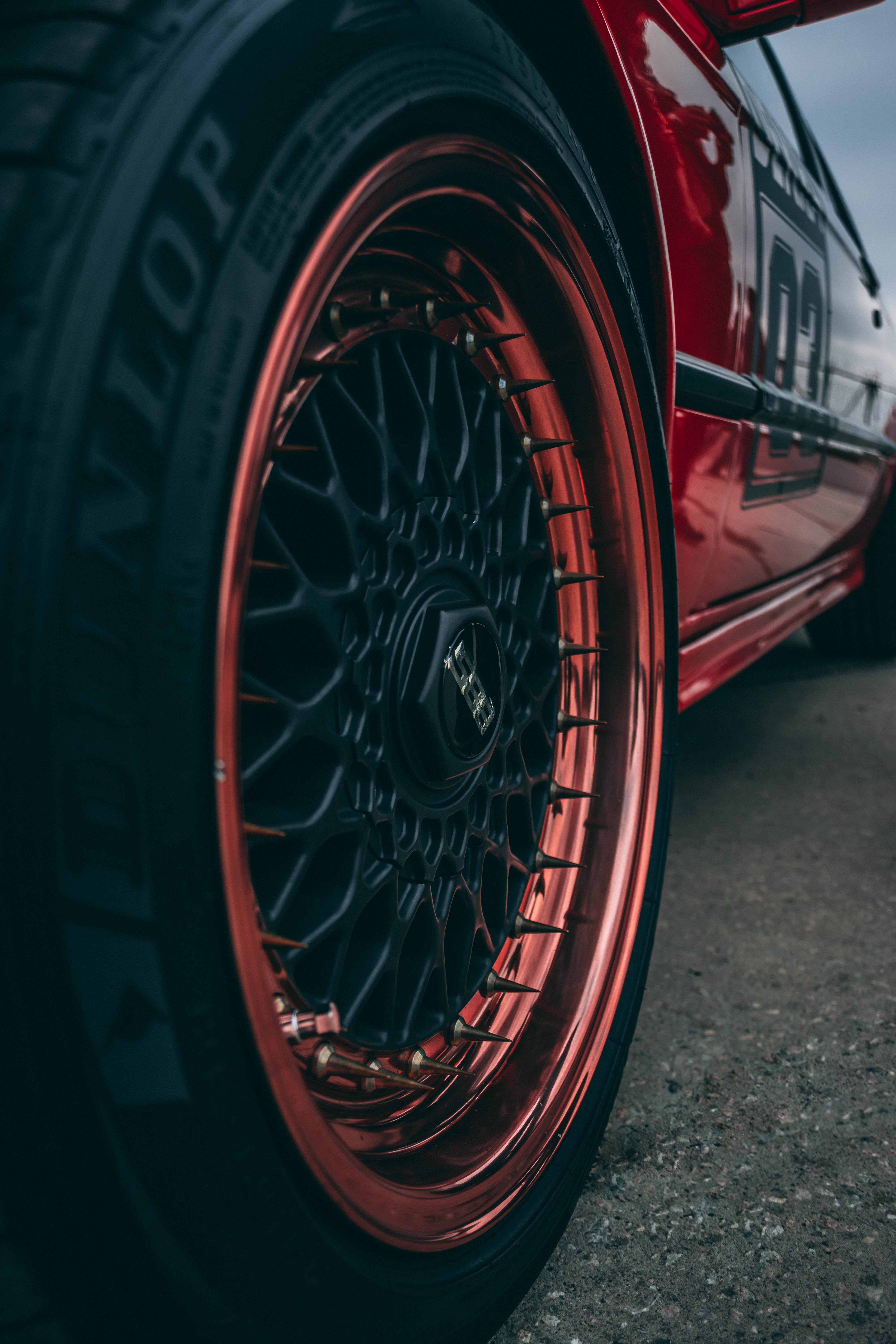 taras-chernus-1131502-unsplash