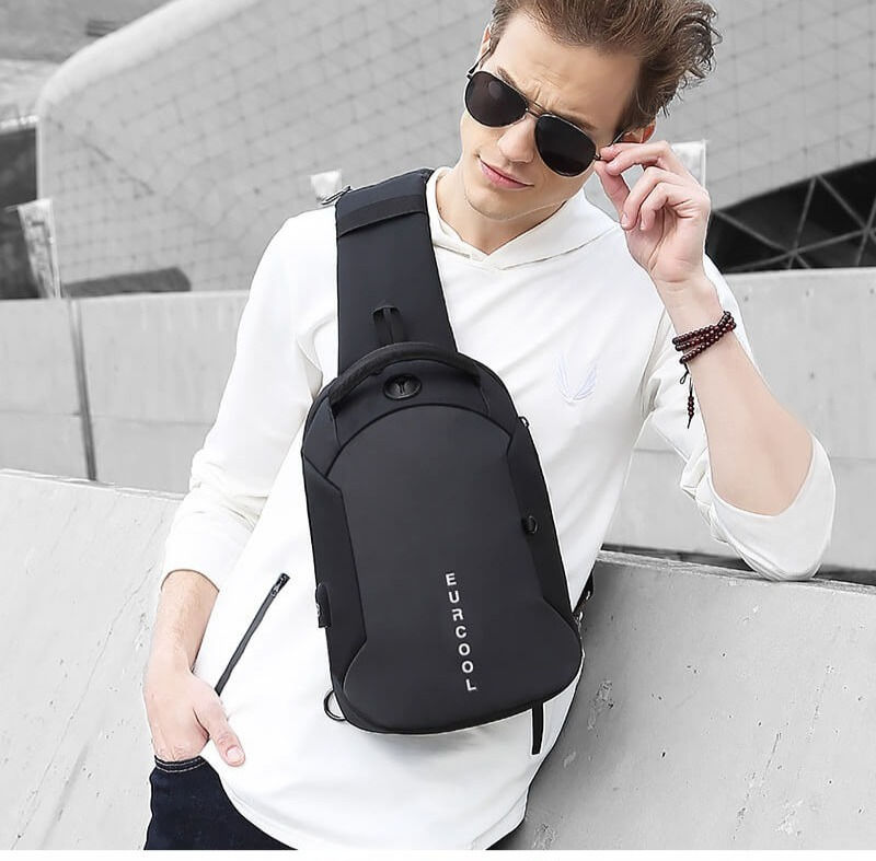 Miniaturbild: mochila_antirrobo_pechera_carga_usb_impermeable_entrega_inmediata_repelente_barata