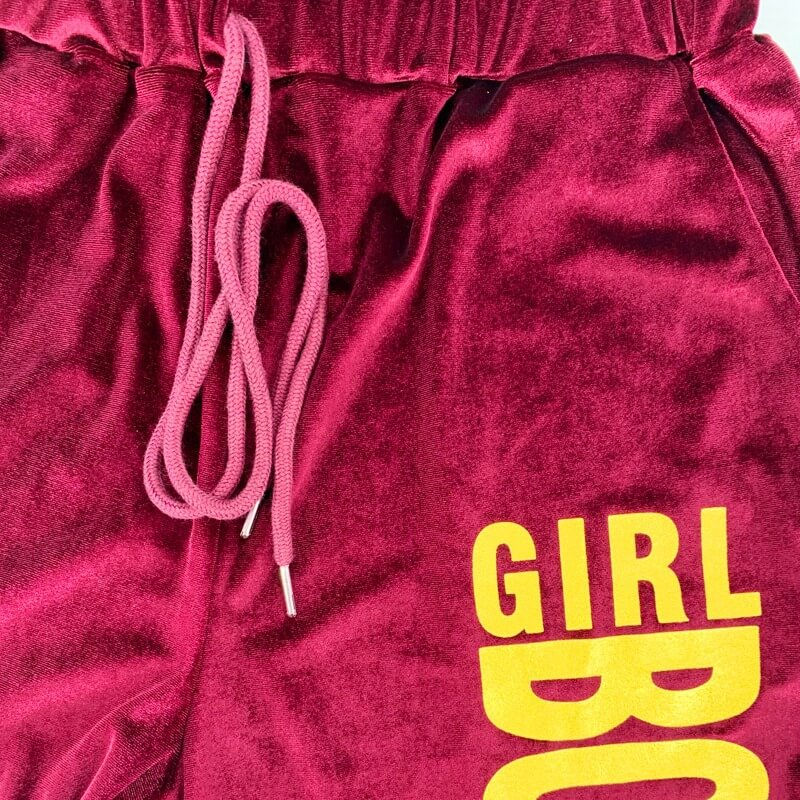 Miniatura: 14Parairdevacaciones_conjunto-de-chandal-de-terciopelo-para-ir-de-vacaciones