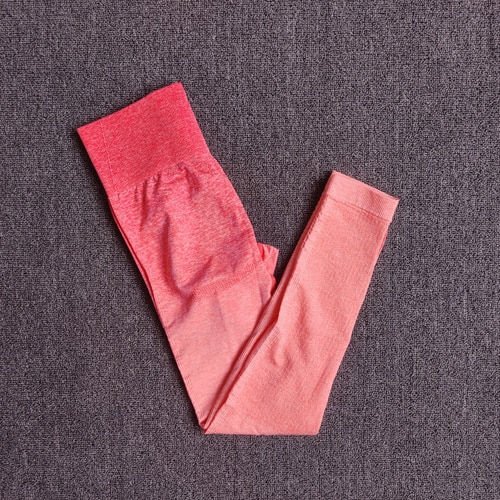 Miniatura: Conjunto de leggins y sujetador deportivo color degradado para mujer | PARAIRDEVACACIONES.COM