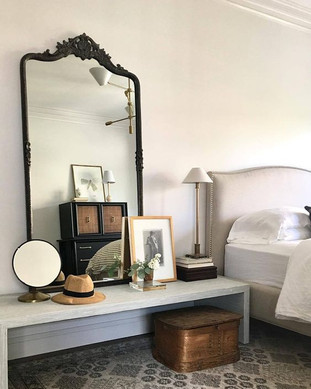 bedroom console table with large mirror