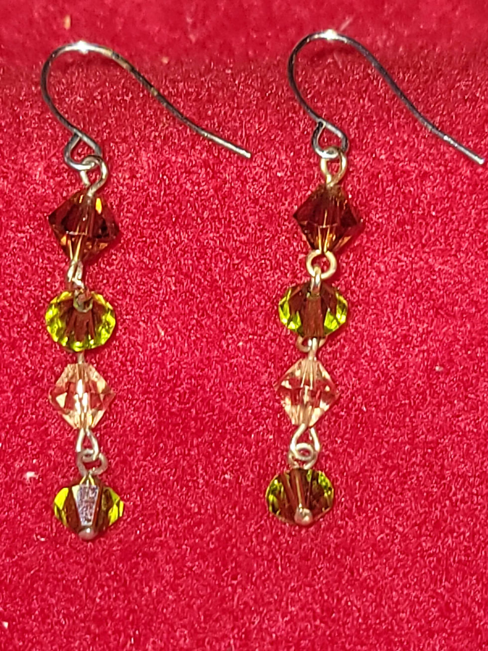 Miniatura: Jewelry- earrings, necklaces, and matching sets